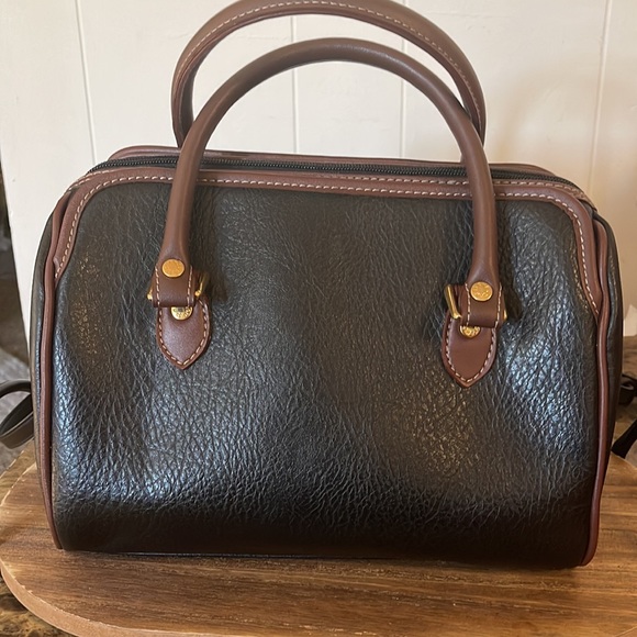 Bag is used but in good condition. - Picture 2 of 7